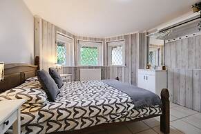 Rowcroft Lodge