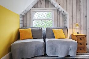 Rowcroft Lodge
