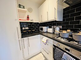 Charming 3-bed House in Levenshulme, Manchester