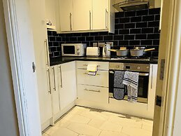Charming 3-bed House in Levenshulme, Manchester