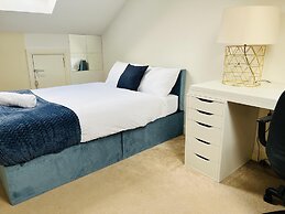 Charming 3-bed House in Levenshulme, Manchester