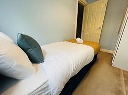 Charming 3-bed House in Levenshulme, Manchester