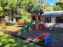 Riverside Lodge Resort