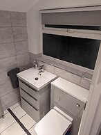 2 Bed House - Garden & Excellent Wifi