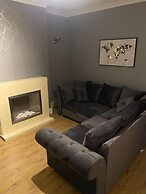 2 Bed House - Garden & Excellent Wifi