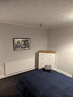 2 Bed House - Garden & Excellent Wifi