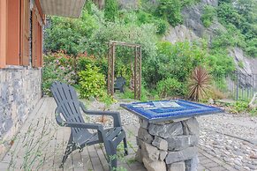 Golden View Apartment