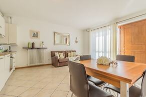 Golden View Apartment