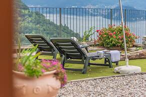 Golden View Apartment