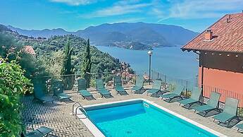 Golden View Apartment