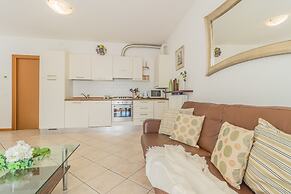 Golden View Apartment