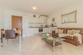 Golden View Apartment