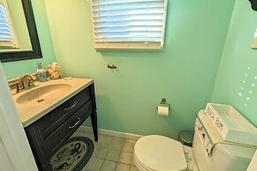 Waves 'n Wooder by Avantstay Swimspa + Game Room, Walk to Beach