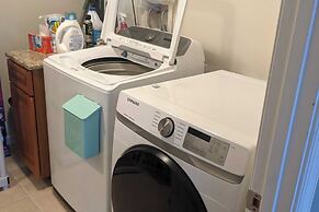 Waves 'n Wooder by Avantstay Swimspa + Game Room, Walk to Beach