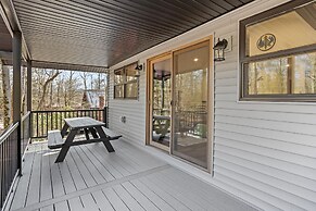 The Breck by Avantstay Modern 6bdr Cabin w/ Hot Tub & Game Room