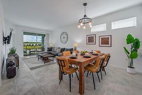 Spacious Beautiful 3-br Condo Prime Location