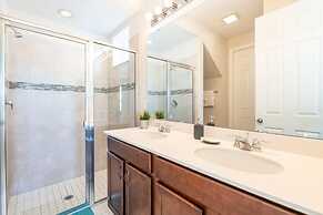 Sunny Retreat-colorful Home Pool Great Location