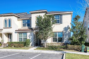 Sunny Retreat-colorful Home Pool Great Location