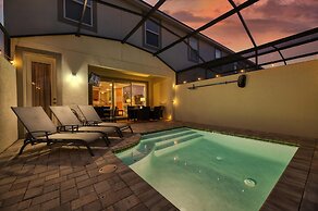 Sunny Retreat-colorful Home Pool Great Location