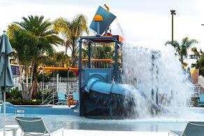 Sunny Retreat-colorful Home Pool Great Location