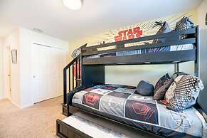 Sunny Retreat-colorful Home Pool Great Location