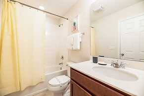 Sunny Retreat-colorful Home Pool Great Location