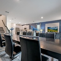 Charming Home Ideal Location Spacious Game Room