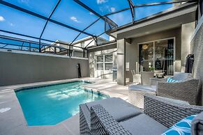 Luxury Chic Modern Home Prime Location