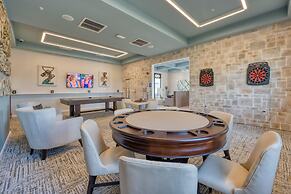 Luxury Chic Modern Home Prime Location