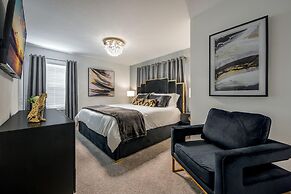 Luxury Chic Modern Home Prime Location