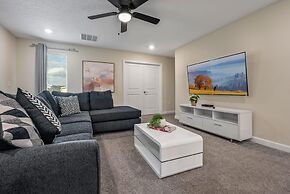 Disney Bliss Themed Rooms Game Room Private Pool