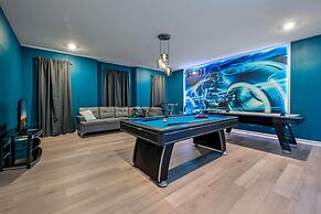 Disney Bliss Themed Rooms Game Room Private Pool