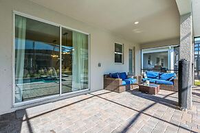 Disney Bliss Themed Rooms Game Room Private Pool