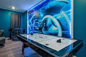 Disney Bliss Themed Rooms Game Room Private Pool