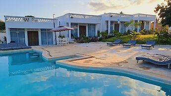 Cave Diani Studio Apartments