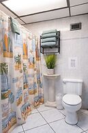 Playa Verde Apt Pool for 4
