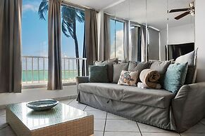 Playa Verde Apt Pool for 4