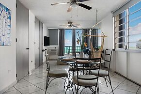 Playa Verde Apt Pool for 4