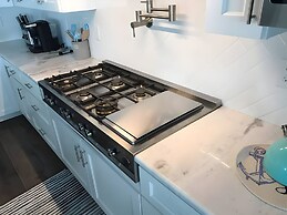 Bailey's Lighthhouse