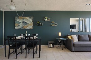 Punta Arenas 1BDR OceanfrontPool Parking