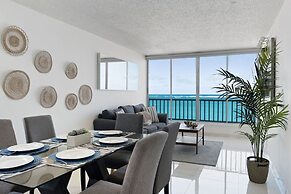 Flamenco Beach 2BDR Oceanfr Pool Parking