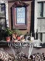 Dark Green House - Chacras de Coria