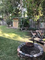 Dark Green House - Chacras de Coria