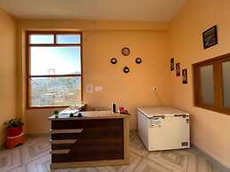 Goroomgo Mansarovar Inn Munsyari