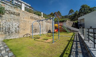 Treebo The Regalia Rooms With Mountain View