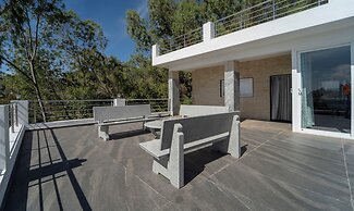 Treebo The Regalia Rooms With Mountain View