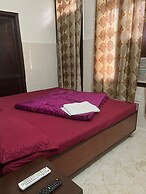 Goroomgo Blessing Inn Jalandhar