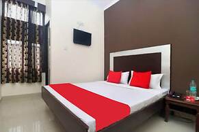 Goroomgo Blessing Inn Jalandhar