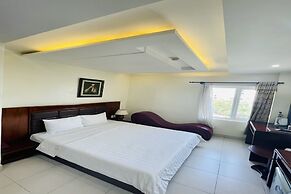 Binh Hung Hotel