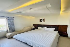 Binh Hung Hotel